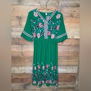 Shineflow Dress Green Floral Embroidered Feminine Size L Large Fiesta Party